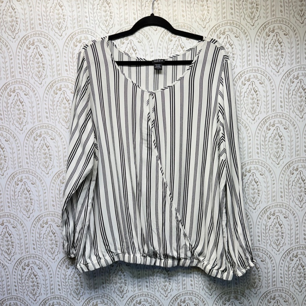 Torrid Surplice Blouse Womens 3 White Black Striped Long Sleeve Elastic Hem Top
